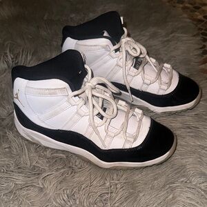 Jordan Kids Retro 11 size 3